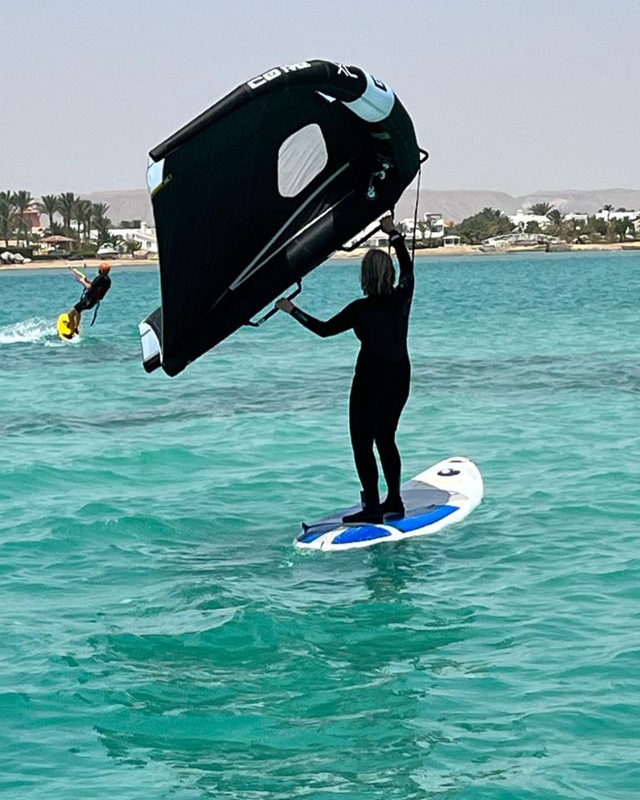 [wing lessons]
light wind morning

#wing #winging #wingfoil #wingfoiling 
@mah_masri 
 📷 @khairy__mohamed